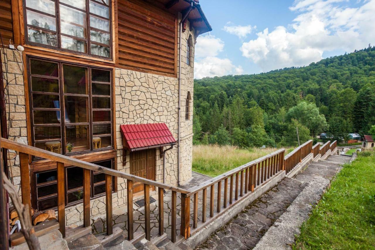 Hotel Альпина Jaremtsche Exterior foto